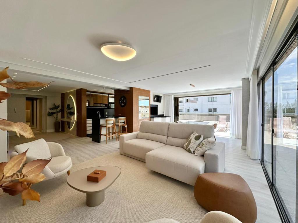 Apartamento 3 Dormitórios