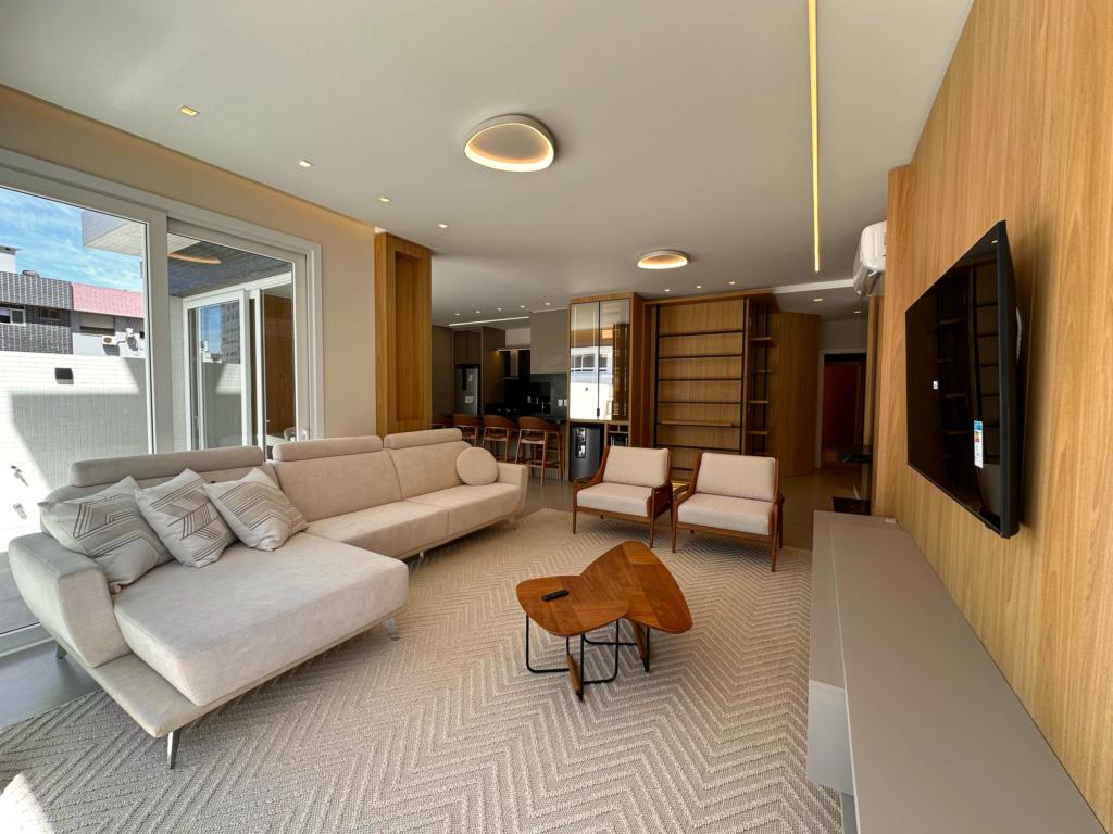 Apartamento 3 Dormitórios
