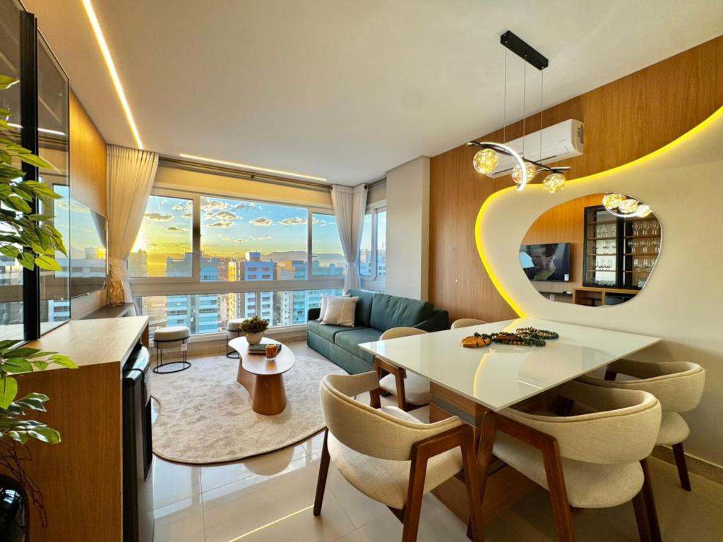 Apartamento 3 Dormitórios