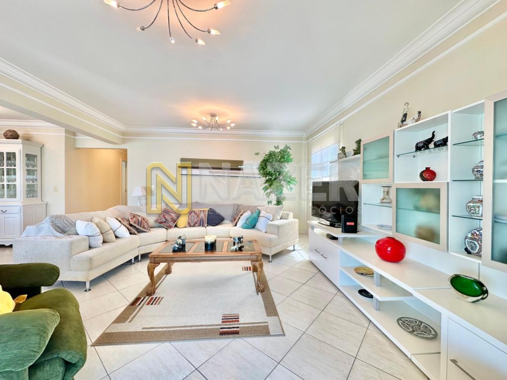 Apartamento 4 Dormitórios