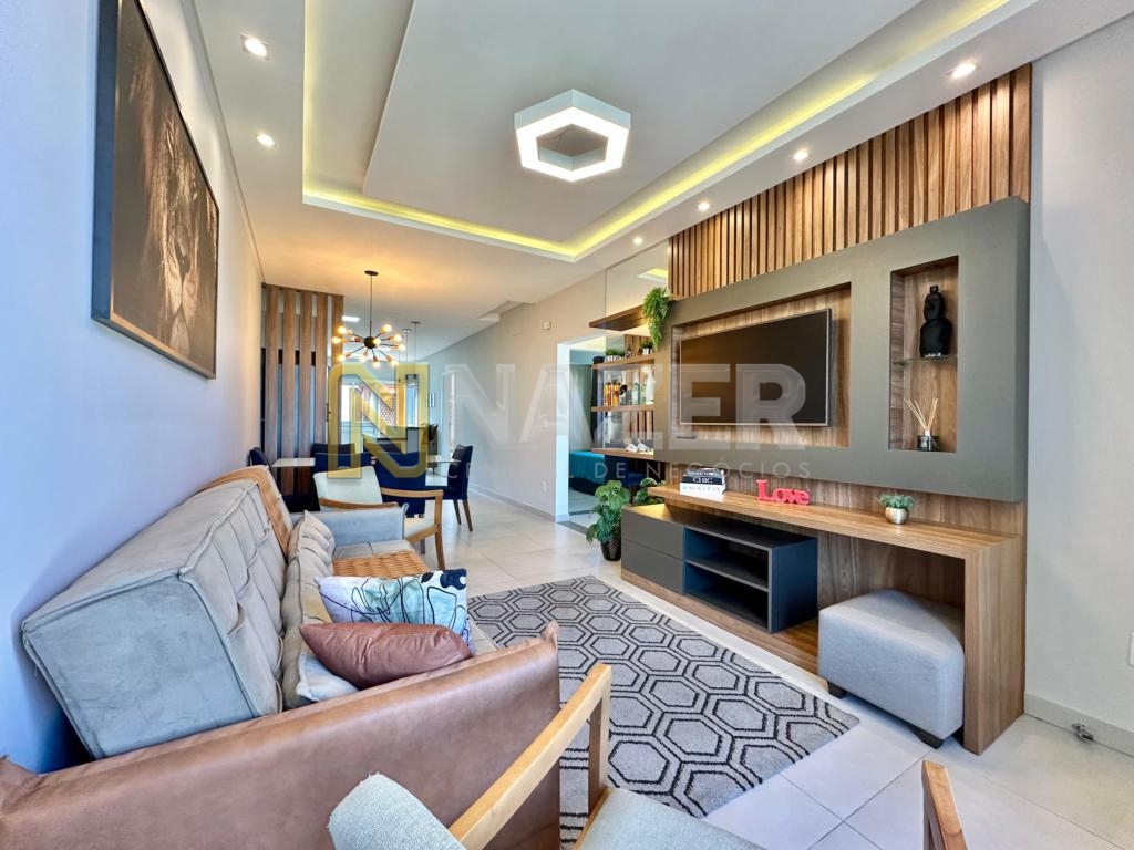 Apartamento 3 Dormitórios