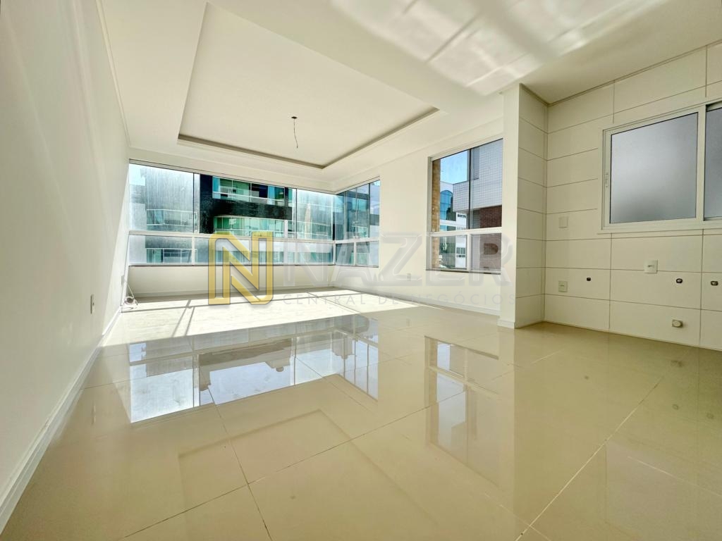 Apartamento 3 Dormitórios