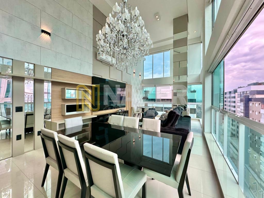 Apartamento 3 Dormitórios