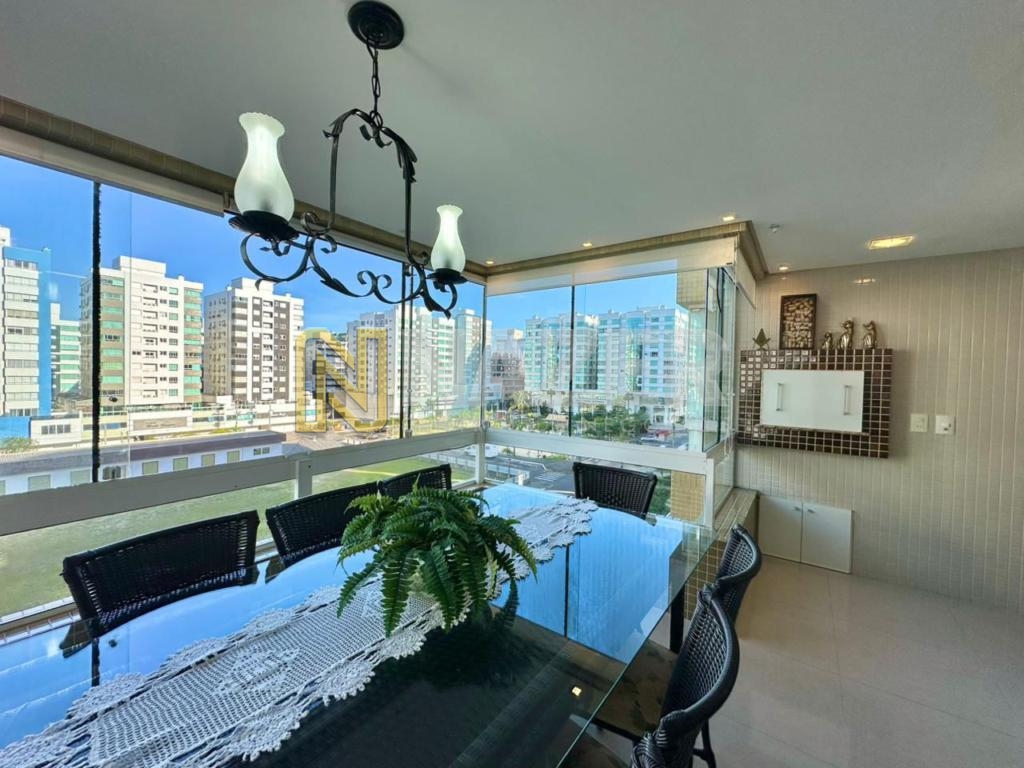 Apartamento 3 Dormitórios