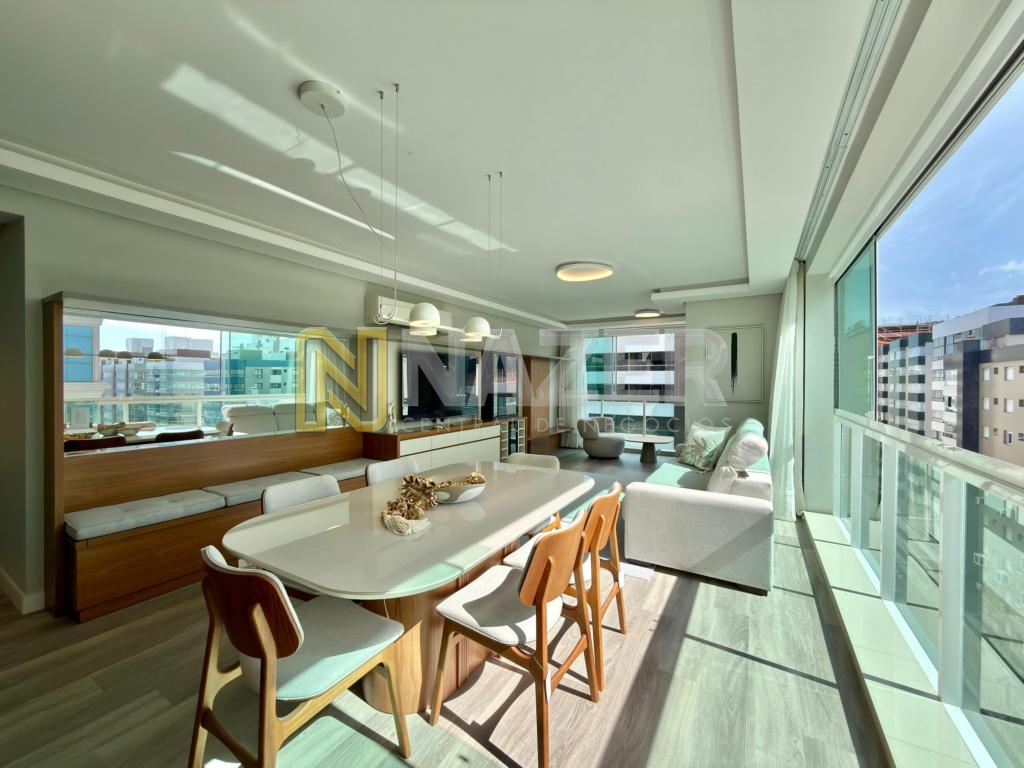 Apartamento 3 Dormitórios